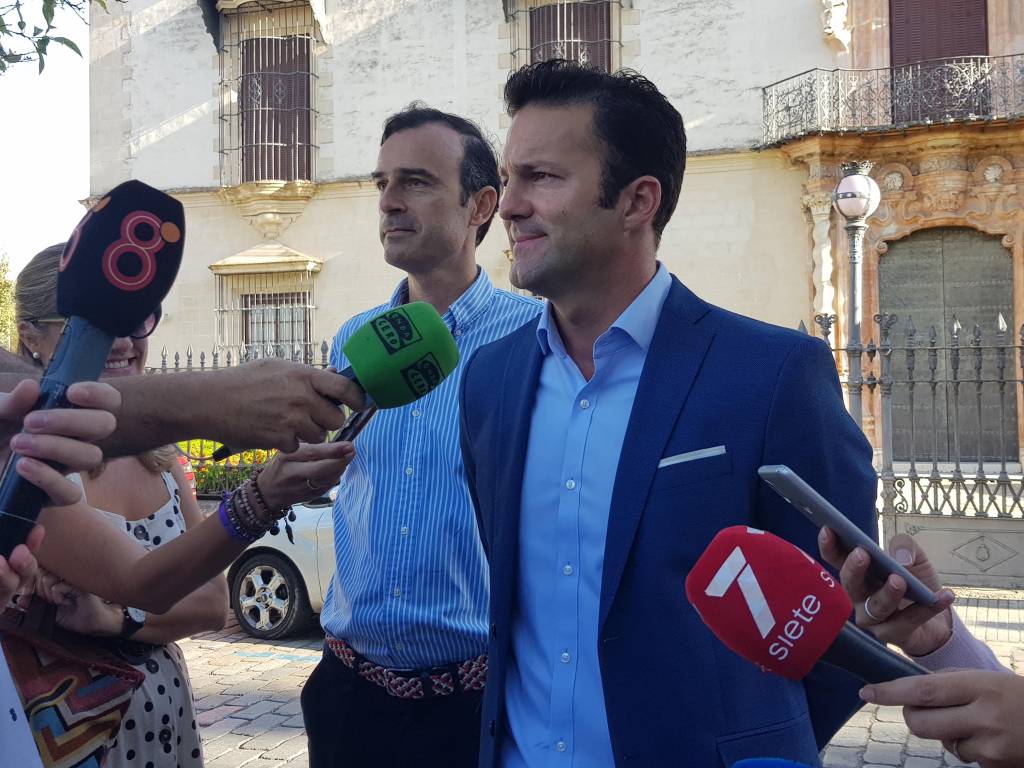 Ciudadanos teme que la subida de aranceles de Trump pueda afectar al vino de Jerez