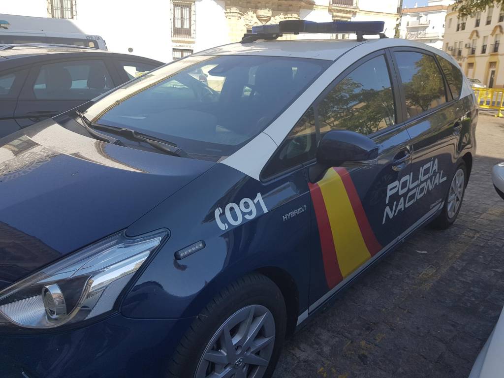 Detenidos los presuntos autores de tres robos con violencia en comercios de Jerez