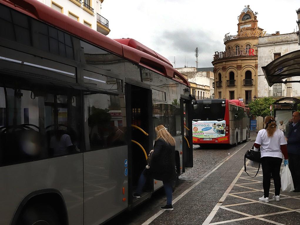 Mamen Sánchez quiere subir un 100% el billete de autobús a los pensionistas