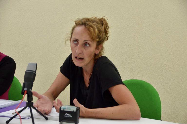 Kika González (Ganemos), al PSOE de Mamen Sánchez: "Seguimos sin saber nada de la contratación de nuevos trabajadores sociales"