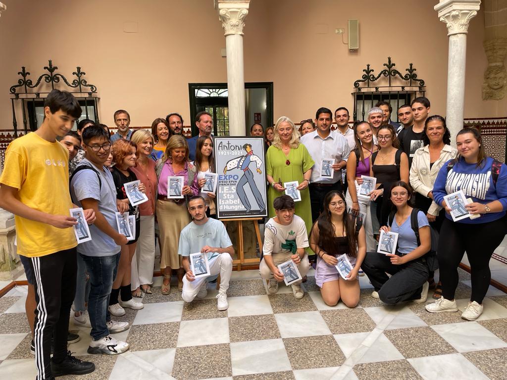 Mercedes Colombo presenta la exposición de Antonio El Bailarín del IES Santa Isabel de Hungría en Jerez