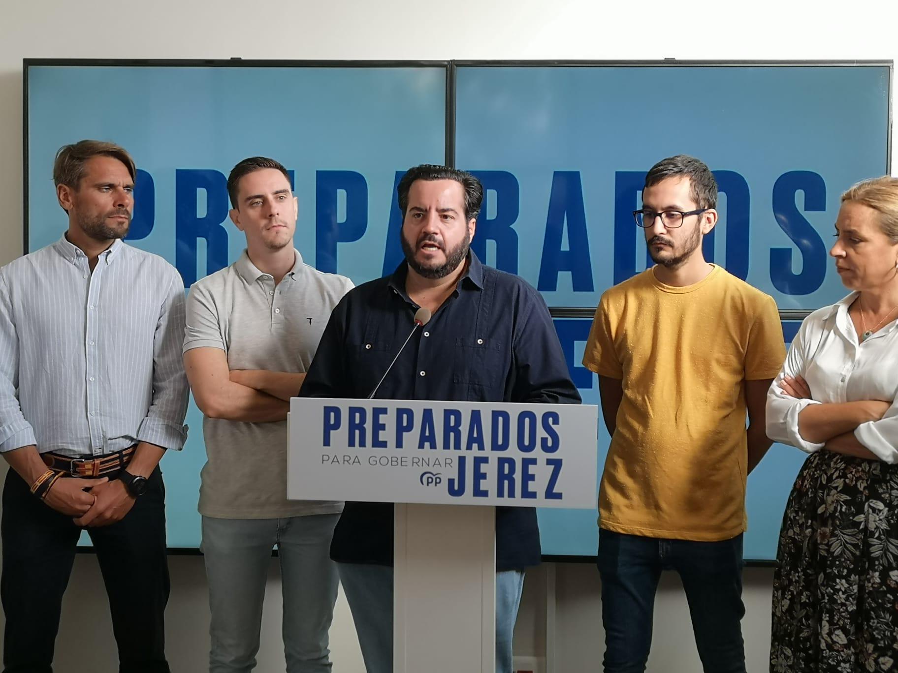 Ricardo Sánchez (PP): "El PSOE siempre da la espalda a la zona rural de Jerez"