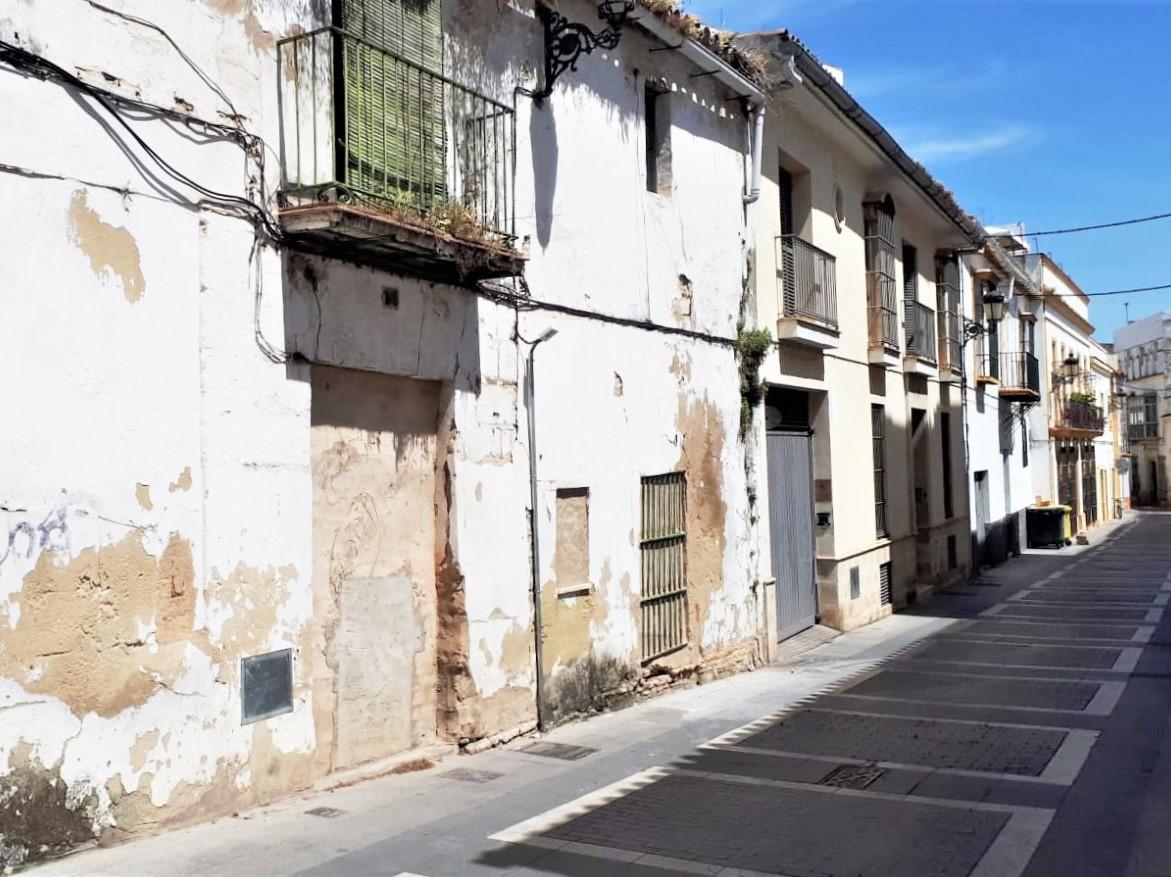 Adjudicada la venta forzosa de una finca de la calle Molineros de Jerez por valor de 37.823 euros