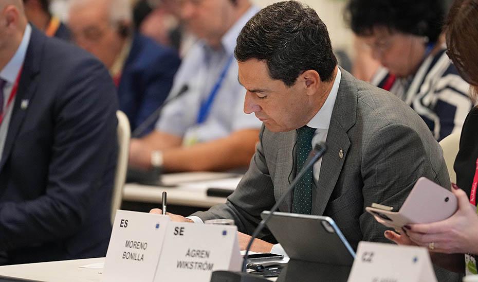 Juanma Moreno pide en la UE que se reconozca la singularidad climática de Andalucía