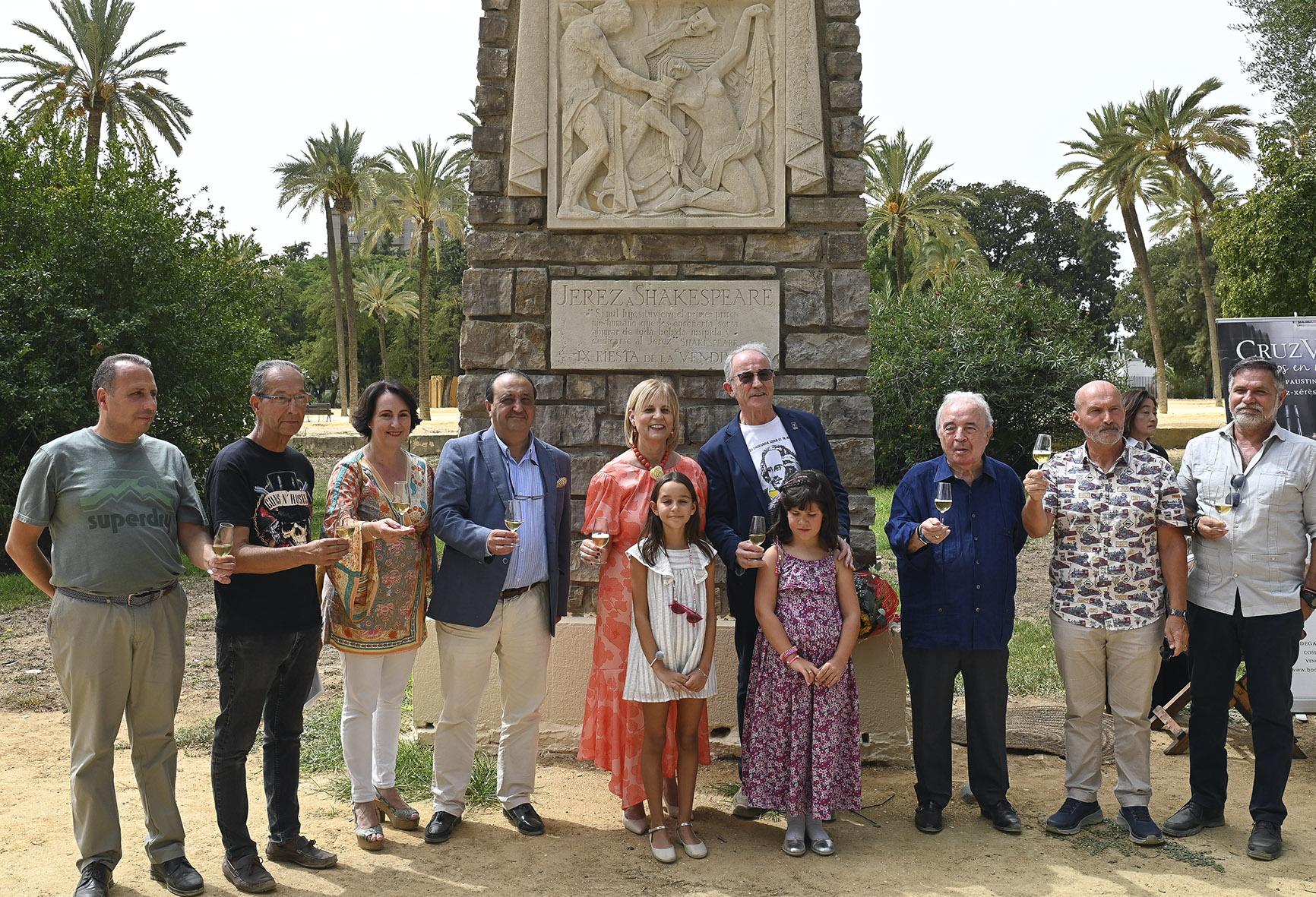 Jerez se rinde a Williams Shakespeare, embajador de los vinos del Marco, más allá de la literatura universal