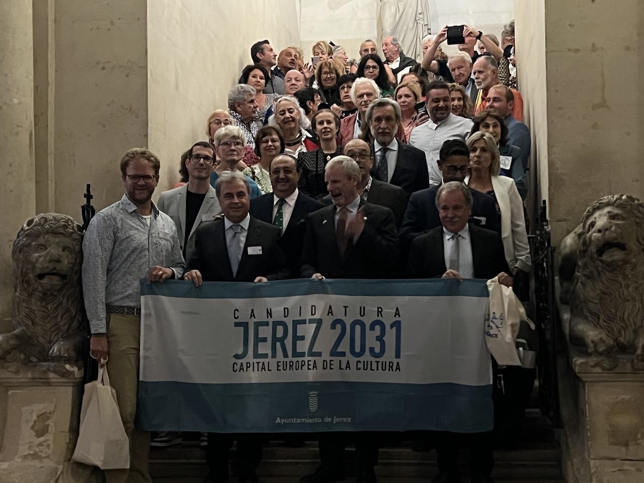 Jerez 2031 se promociona en Arlés en el acto de renovación del hermanamiento entre ciudades