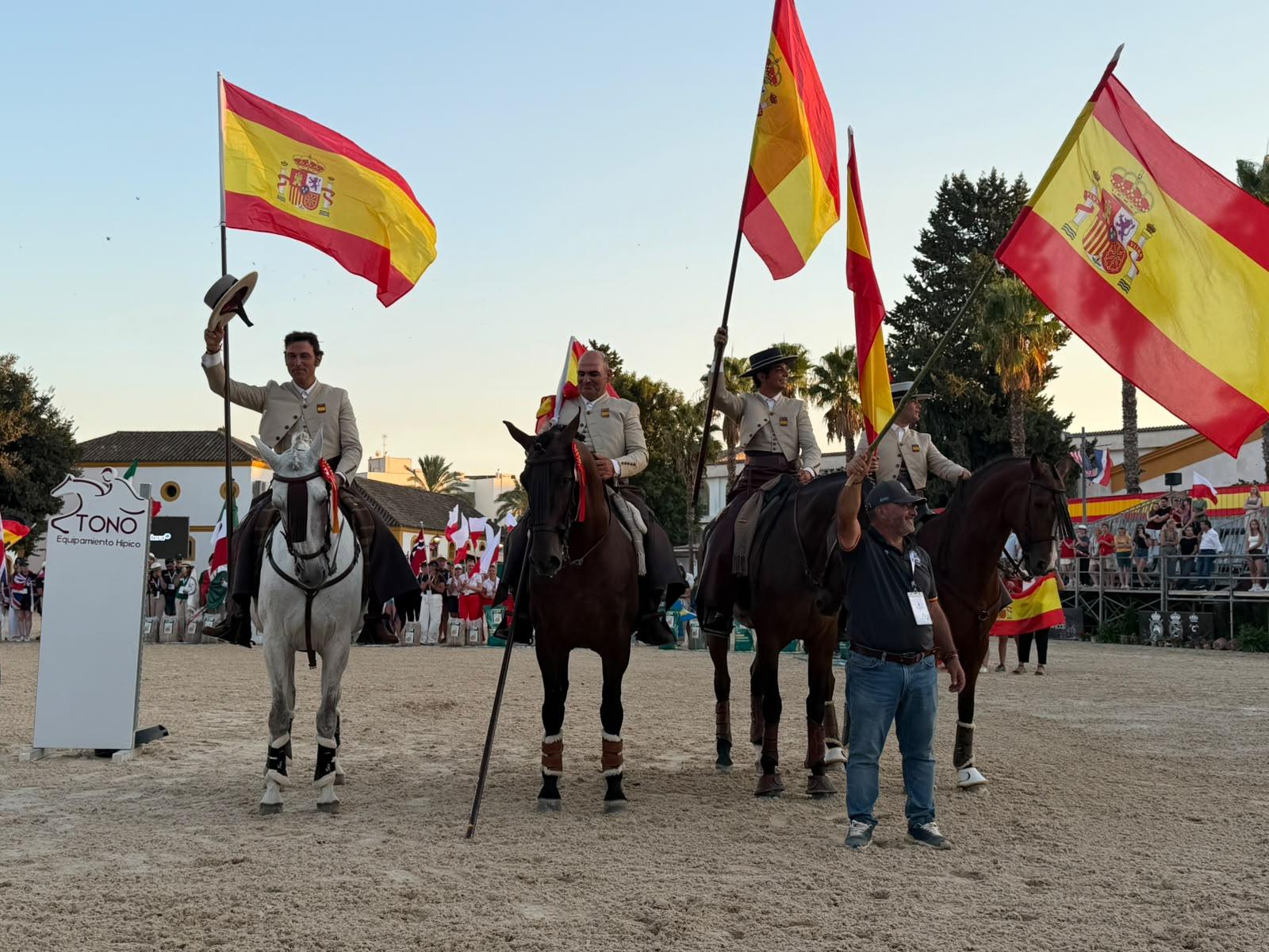 El equipo español consiguió la medalla de bronce en el Mundial de Equitación de Trabajo en Jerez