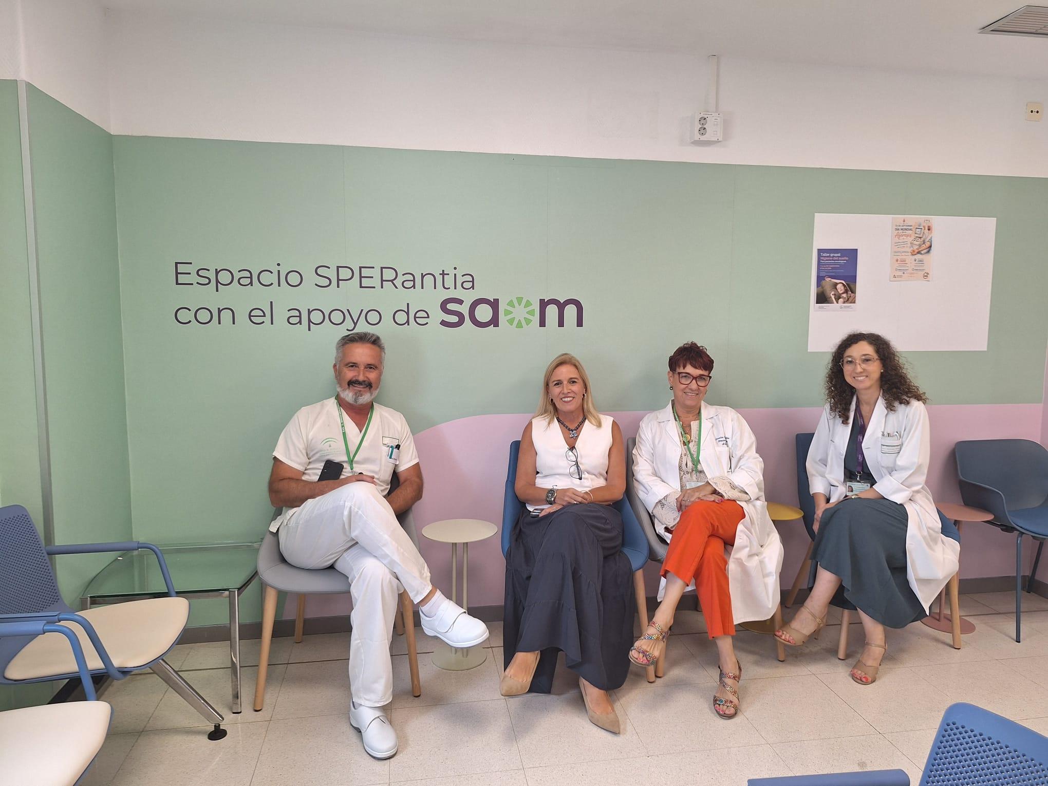 El Hospital de Jerez transforma la sala de espera de Oncología con un proyecto de humanización